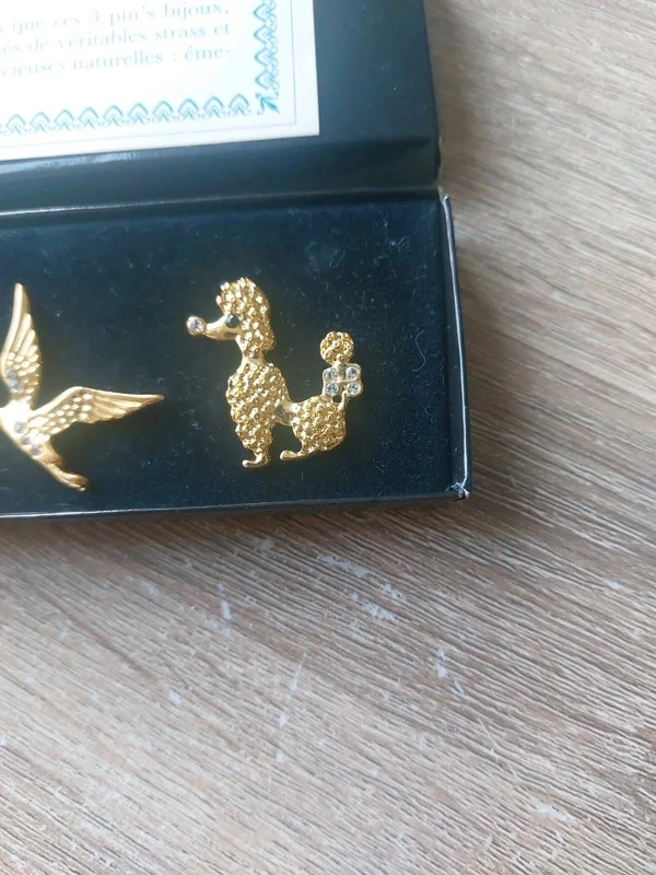 Coffret de 3 pin's Swarovski doré à l'or numéro n°9/92. – photo 5